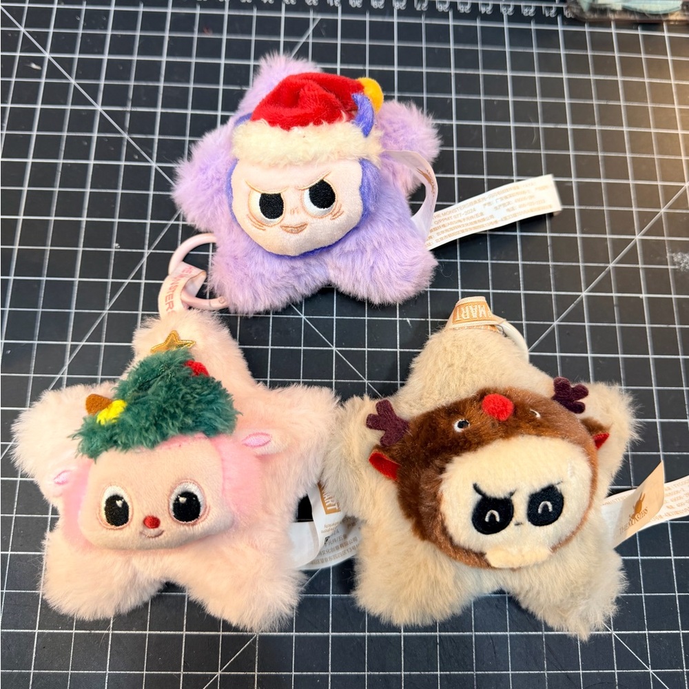 3 POP MART THE MONSTERS Classic Series – Sparkly LIGHT 💡 UP Plush Pendants